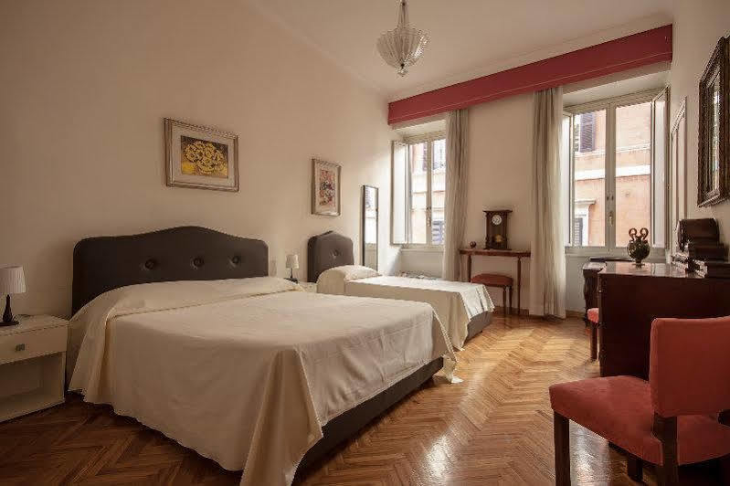 Croce 3000 Hotel Roma